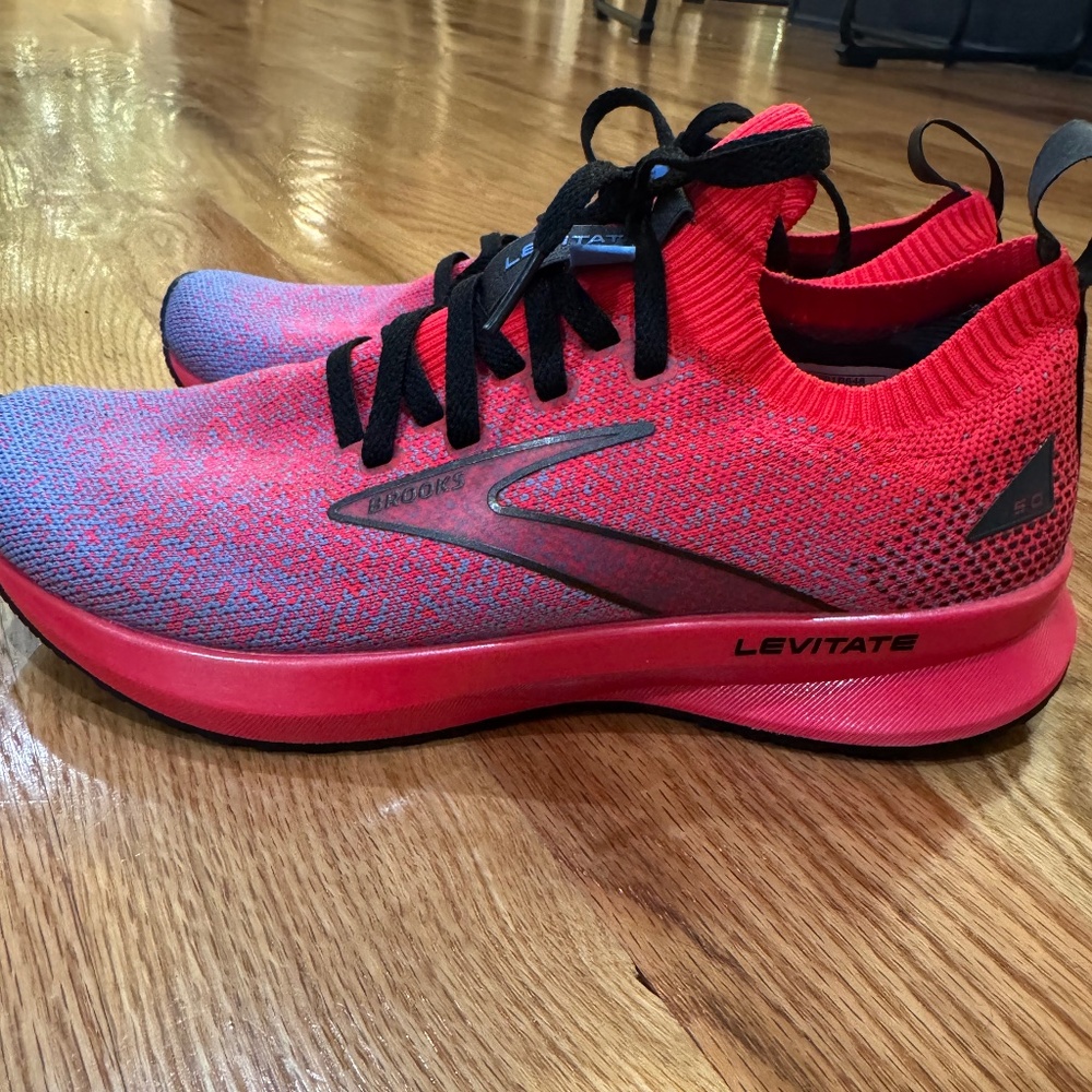 Brooks Levitate Sneaker